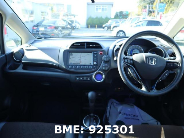 HONDA FIT SHUTTLE HYBRID