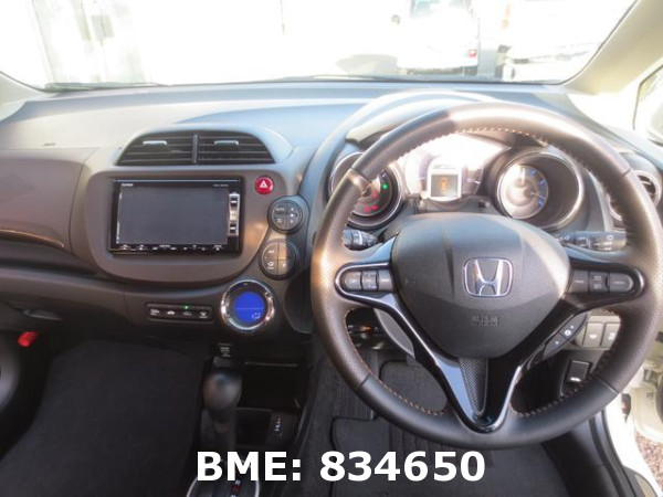 HONDA FIT SHUTTLE HYBRID