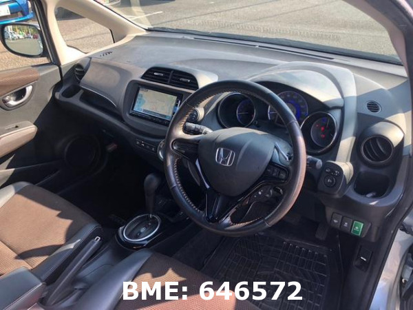 HONDA FIT SHUTTLE HYBRID