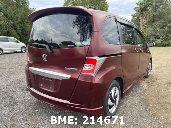 HONDA FREED HYBRID