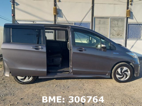 HONDA FREED HYBRID