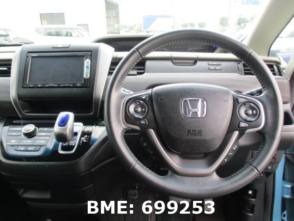 HONDA FREED HYBRID