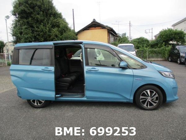 HONDA FREED HYBRID