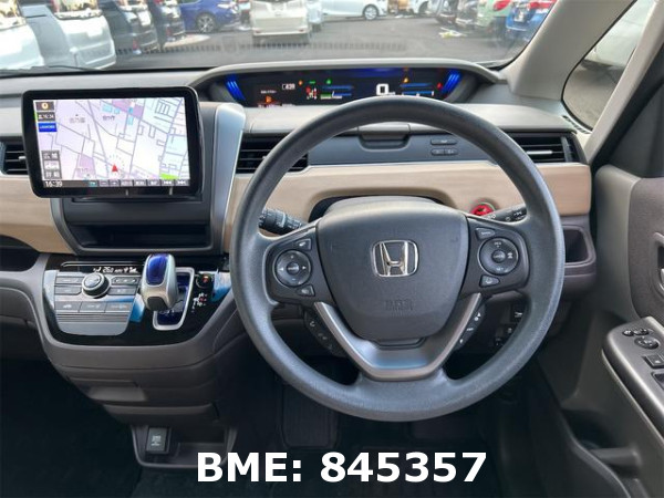 HONDA FREED HYBRID