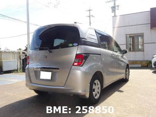 HONDA FREED SPIKE