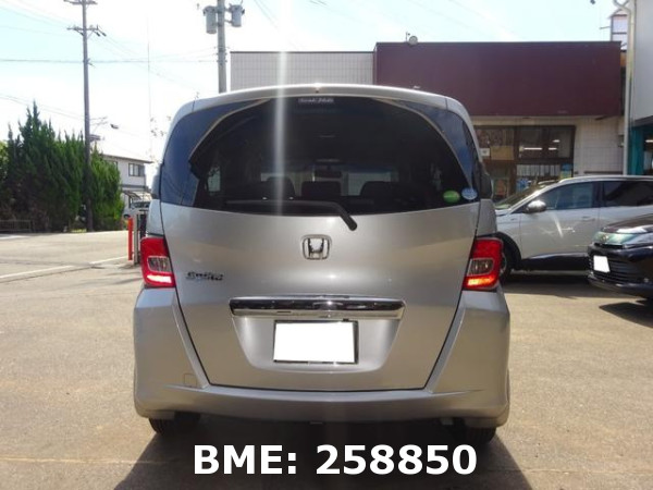 HONDA FREED SPIKE