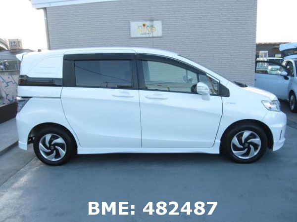 HONDA FREED SPIKE HYBRID