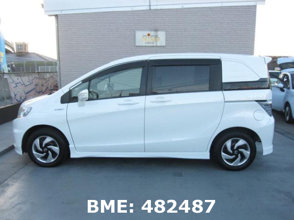 HONDA FREED SPIKE HYBRID