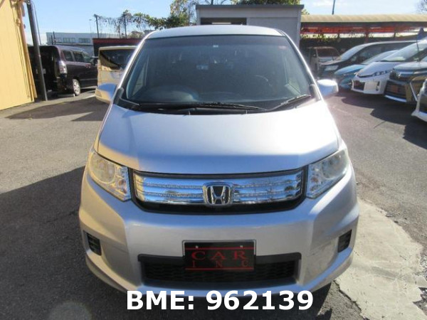 HONDA FREED SPIKE HYBRID