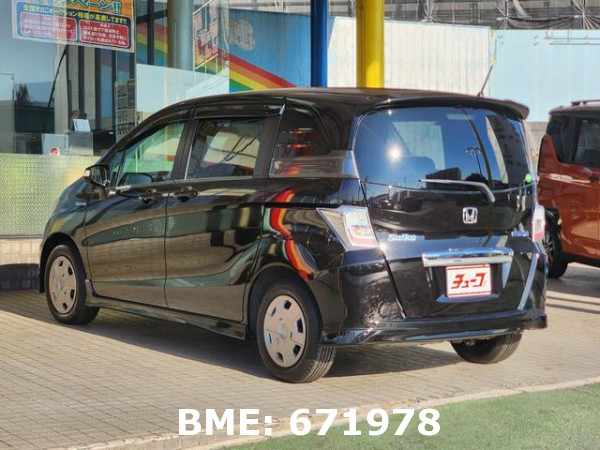 HONDA FREED SPIKE HYBRID