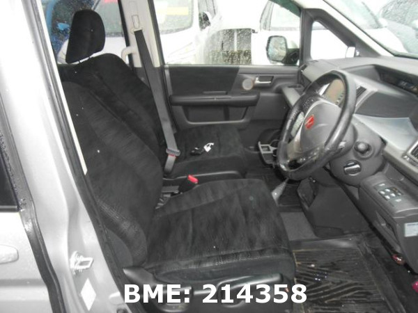 HONDA STEPWAGON G INTER NAVI E SELECTION