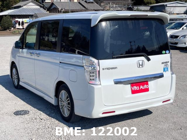 HONDA STEPWAGON SPADA