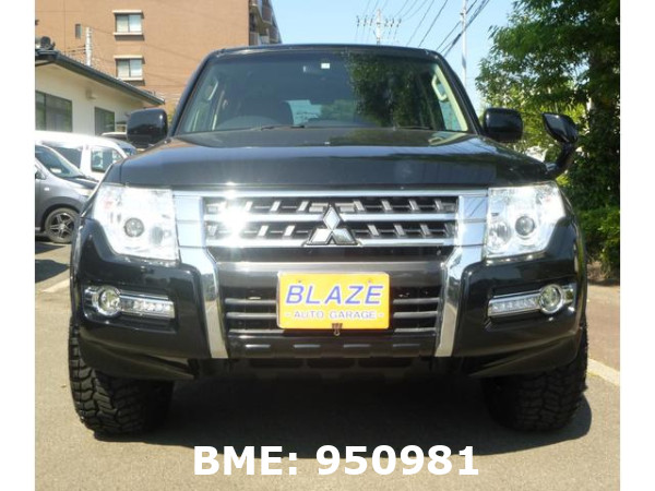 MITSUBISHI PAJERO